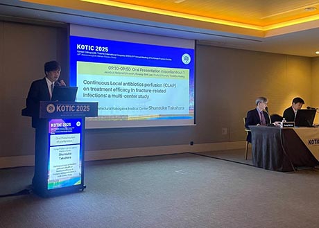 私はCLAPの発表をさせていただきました